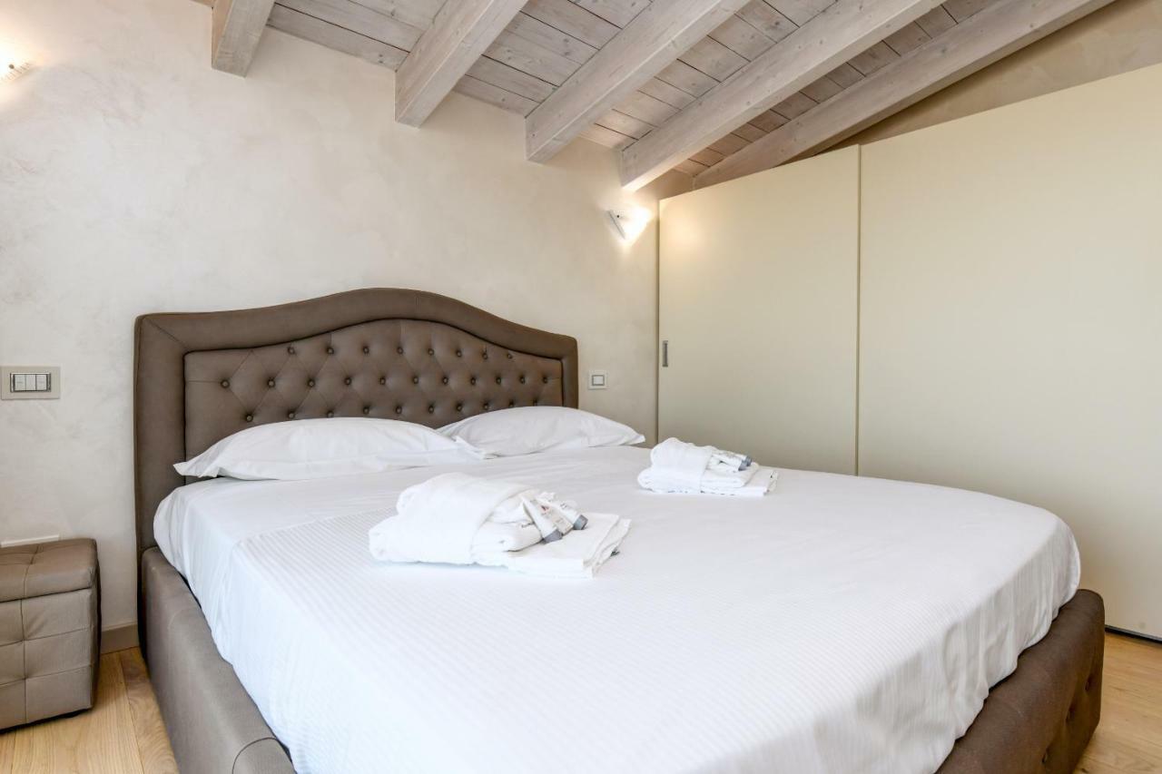 My Sirmione Lake Loft Екстер'єр фото